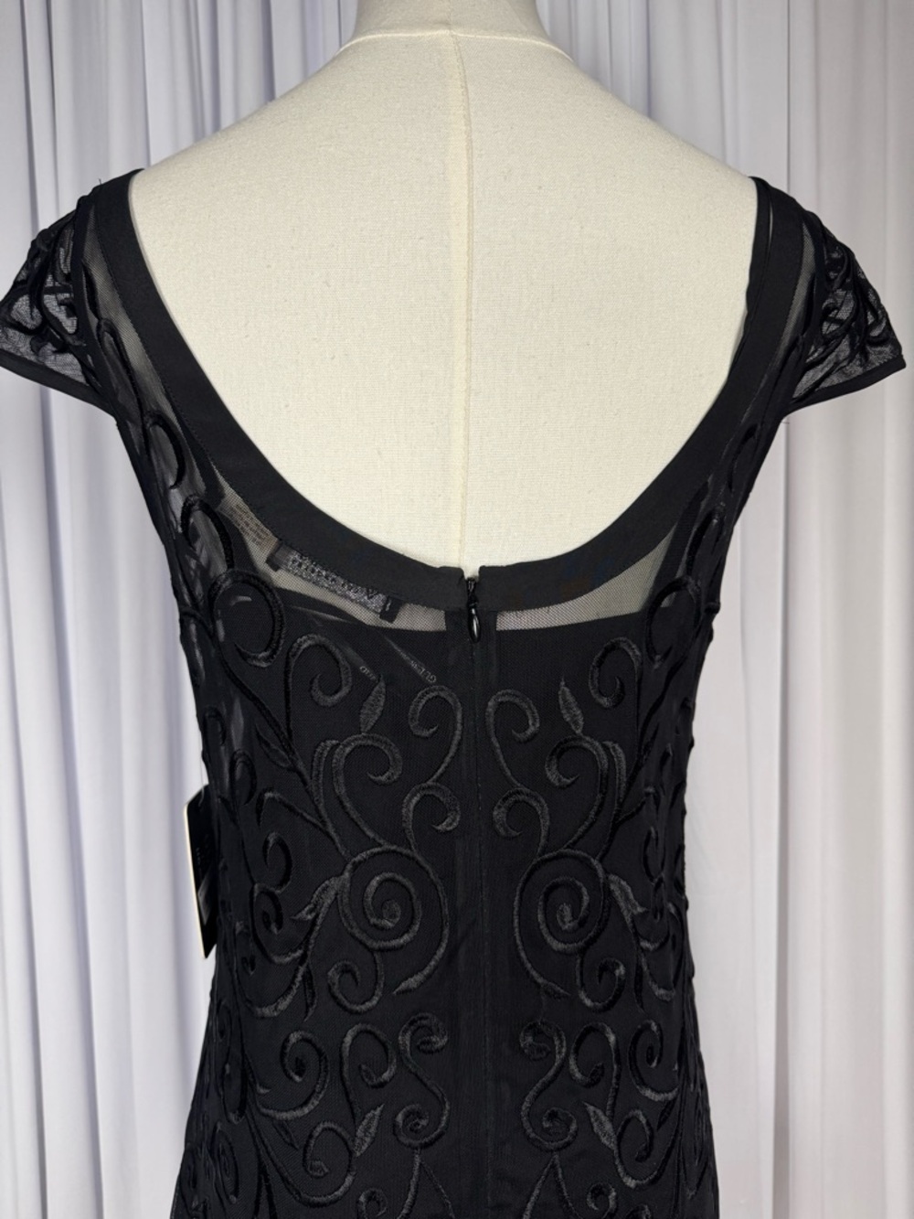 GUESS Black Embroidered Cap-Sleeve Mini Dress Women’s Size 4 - Picture 5 of 16